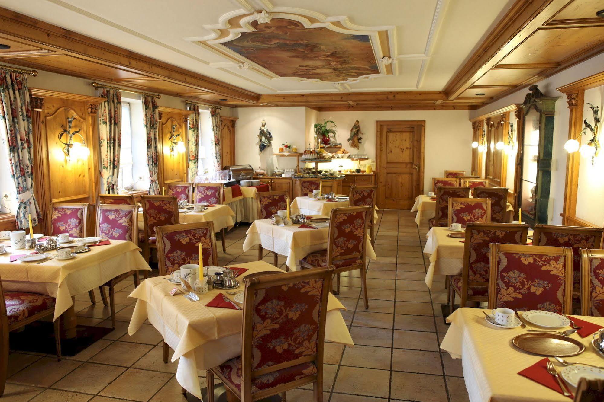 Hotel Edelweiss Garni Garmisch-Partenkirchen Exterior photo