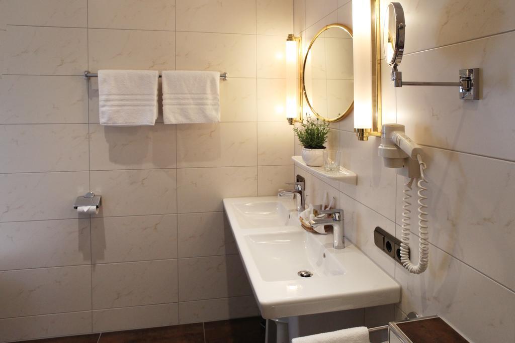 Hotel Edelweiss Garni Garmisch-Partenkirchen Room photo